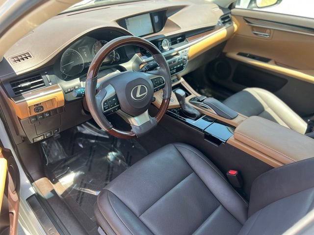 Used 2018 Lexus ES 350 w/ Navigation System Package FWD image 12