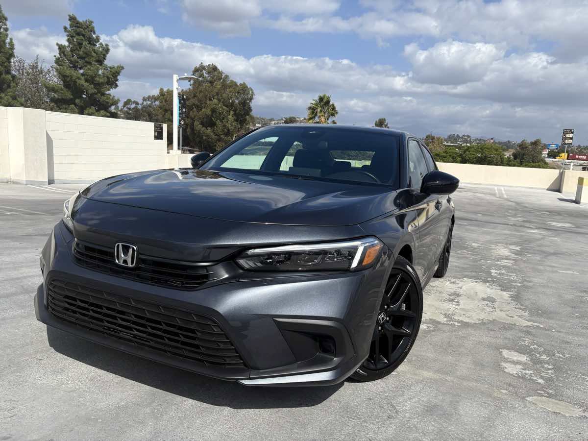 Used 2024 Honda Civic Sport image 4