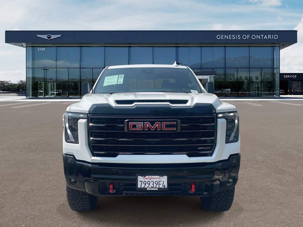 Used 2025 GMC Sierra 2500 AT4X image 2