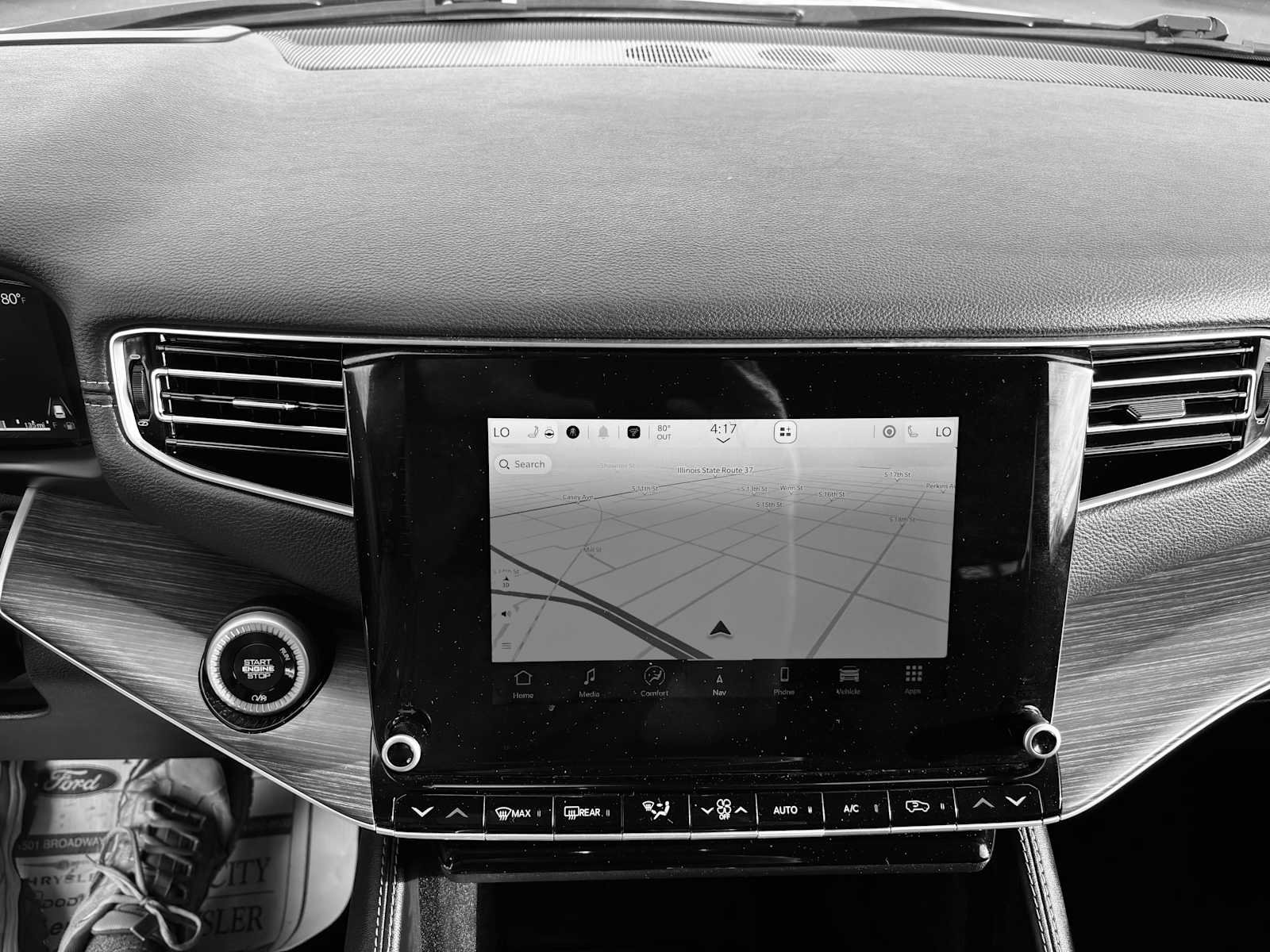 Certified 2024 Jeep Wagoneer L Series III w/ Flexible Seating Group image 37