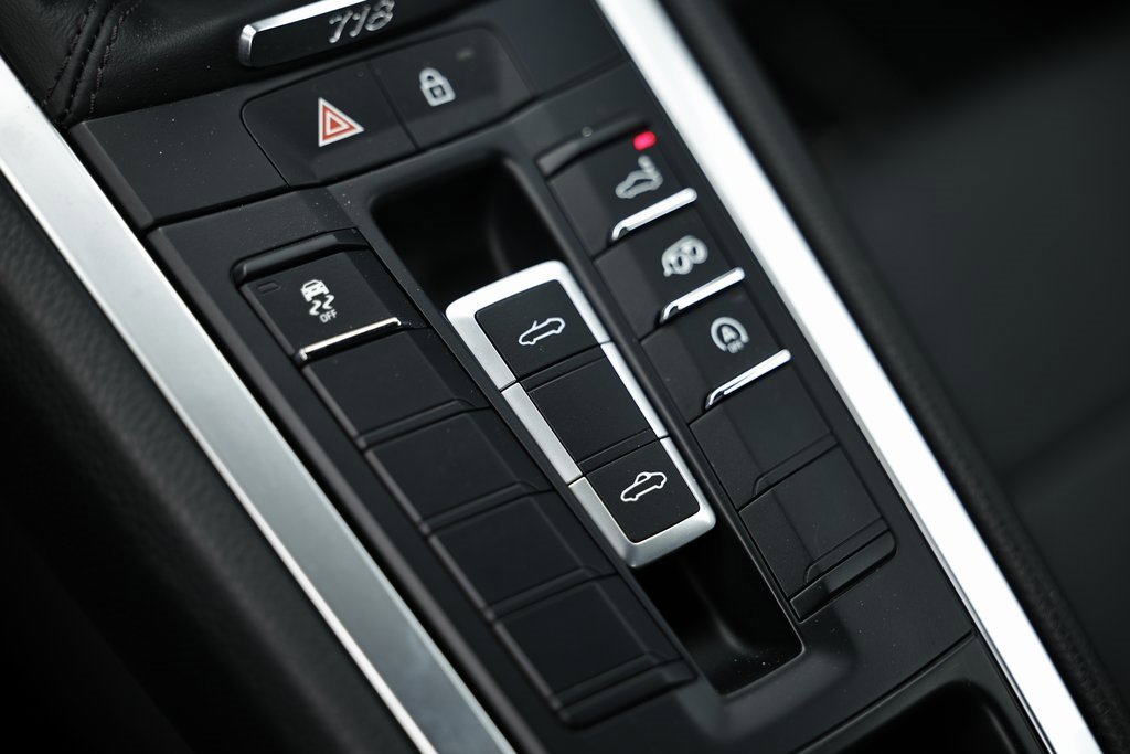 Certified 2024 Porsche 718 Boxster image 41