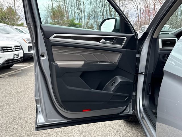 Certified 2023 Volkswagen Atlas SE w/ Panoramic Sunroof Package image 11