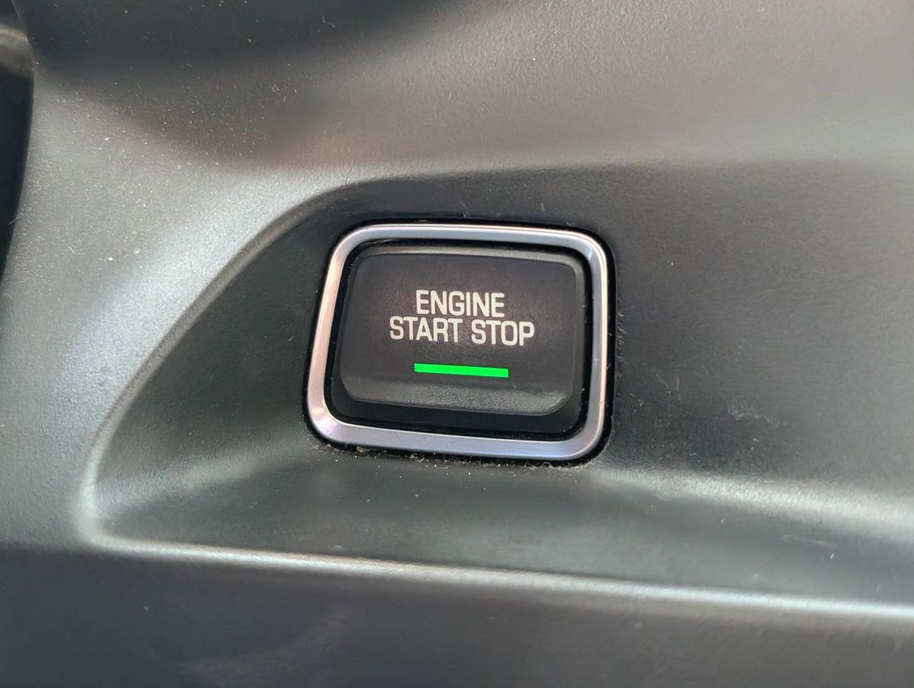 Used 2020 Chevrolet Camaro LT RWD image 17