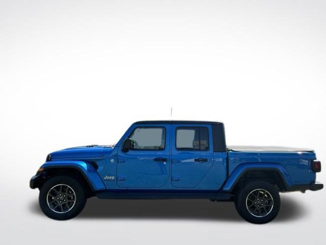 Used 2022 Jeep Gladiator Overland w/ Cold Weather Group AWD/4WD image 2