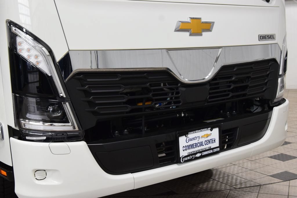 Used 2025 Chevrolet Low Cab Forward 5500XD RWD image 7
