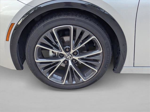 Used 2024 Toyota Prius XLE FWD image 9