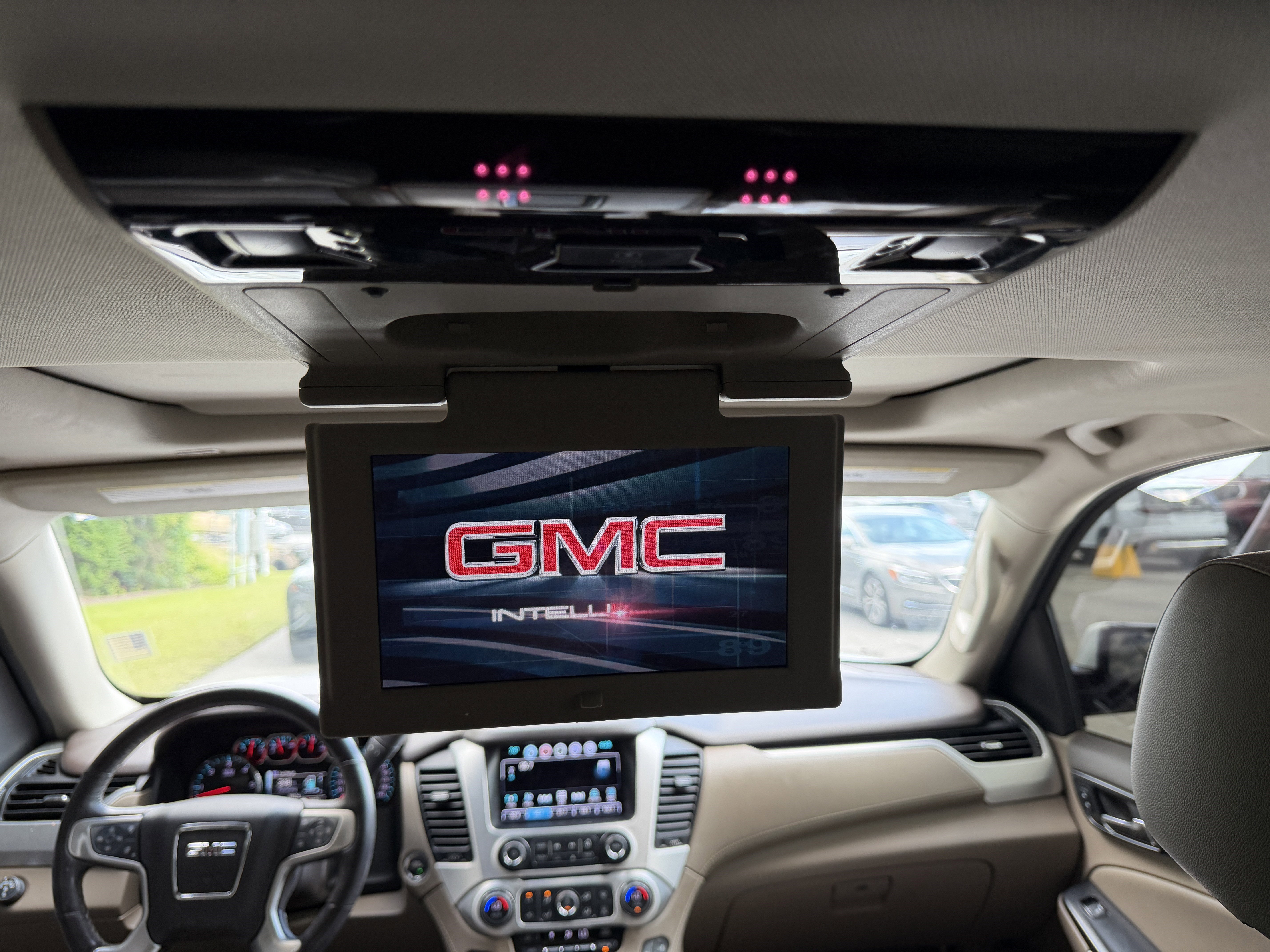 Used 2020 GMC Yukon SLT w/ Premium Edition RWD image 12