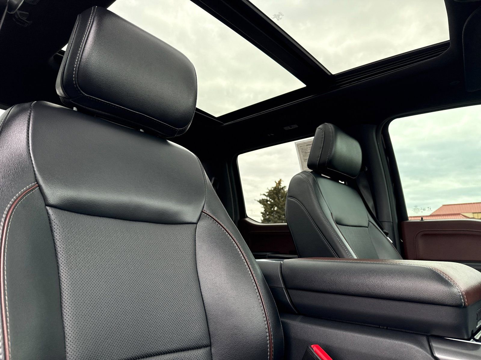 Used 2023 Ford F150 Lariat image 19