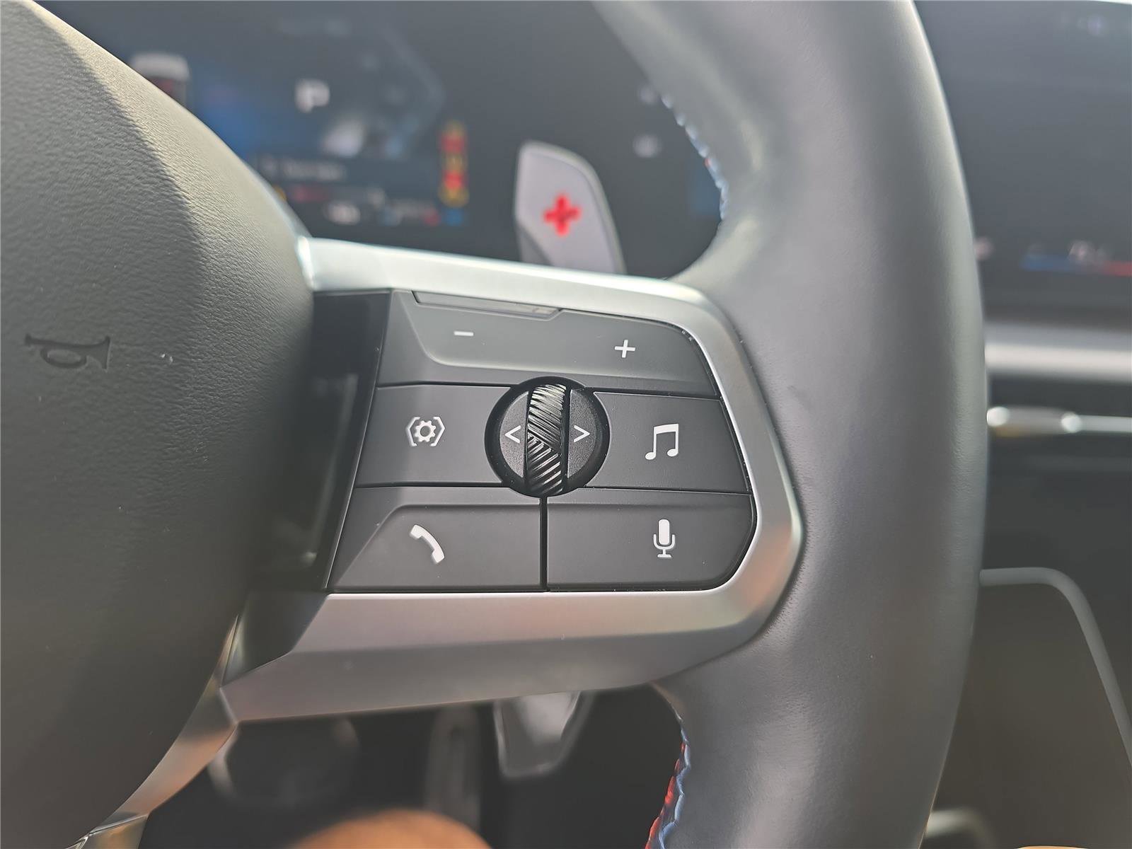 Used 2025 BMW X1 M35i image 21