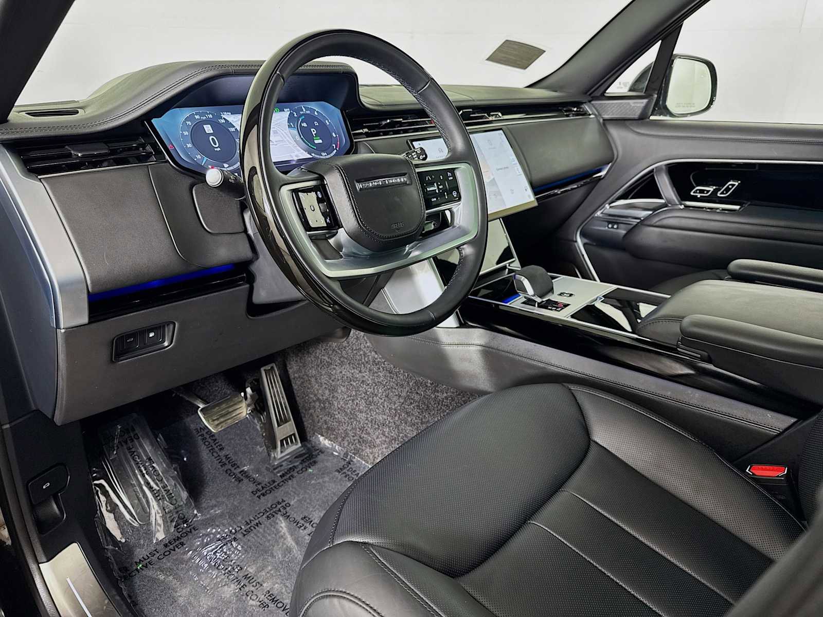 Certified 2025 Land Rover Range Rover Autobiography image 9