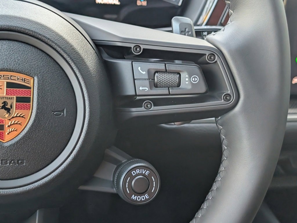 New 2026 Porsche Cayenne image 23