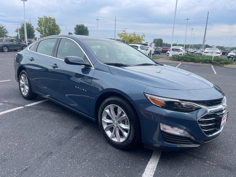 Used 2024 Chevrolet Malibu LT FWD image 2