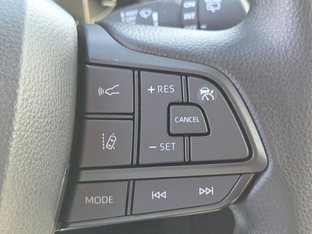 New 2026 Toyota Sienna LE image 15