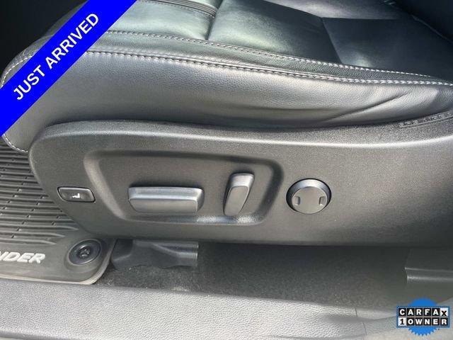 Used 2017 Toyota Highlander SE FWD image 28