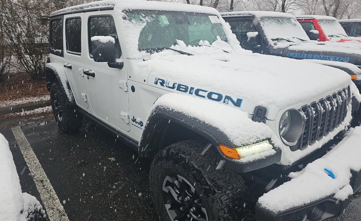 Used 2025 Jeep Wrangler Unlimited Rubicon 4xe w/ Safety Group image 2