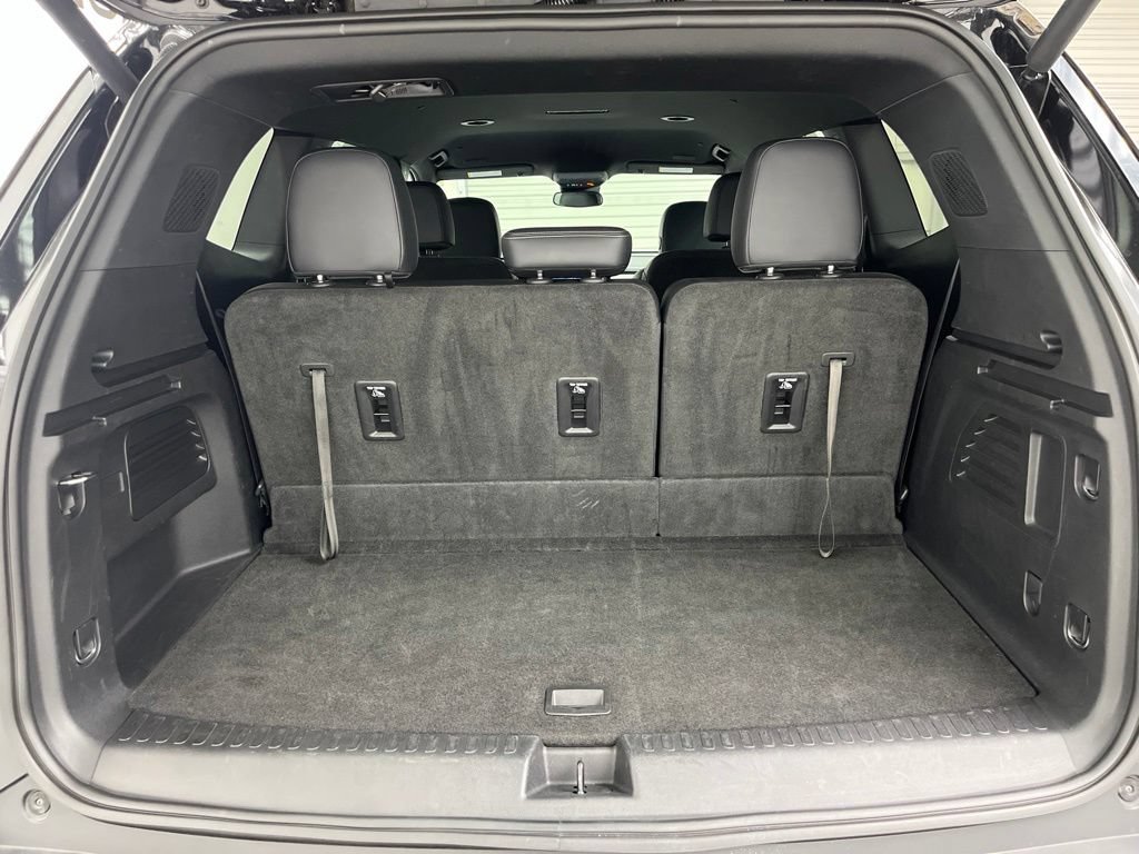 Used 2025 Buick Enclave Preferred FWD image 25