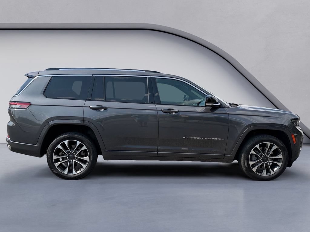 Used 2021 Jeep Grand Cherokee L Overland w/ Luxury Tech Group IV AWD/4WD image 6