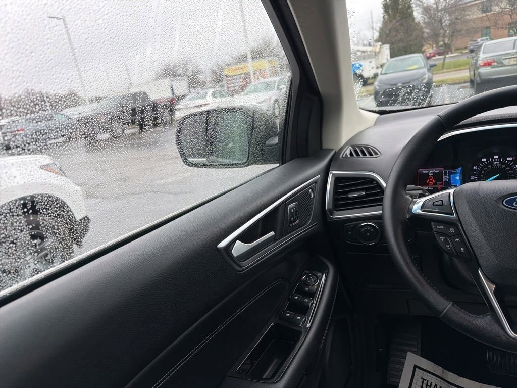 Certified 2019 Ford Edge Titanium w/ Equipment Group 301A image 21