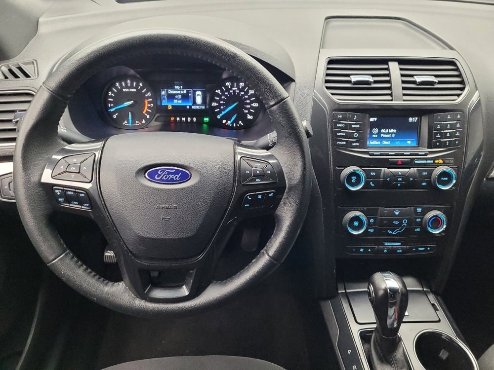 Used 2019 Ford Explorer XLT image 22