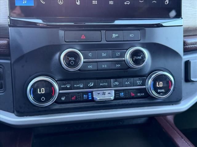 Used 2023 Ford Expedition Max Limited image 19