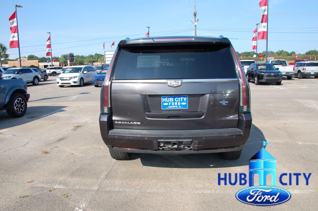 Used 2016 Cadillac Escalade Luxury AWD/4WD image 4