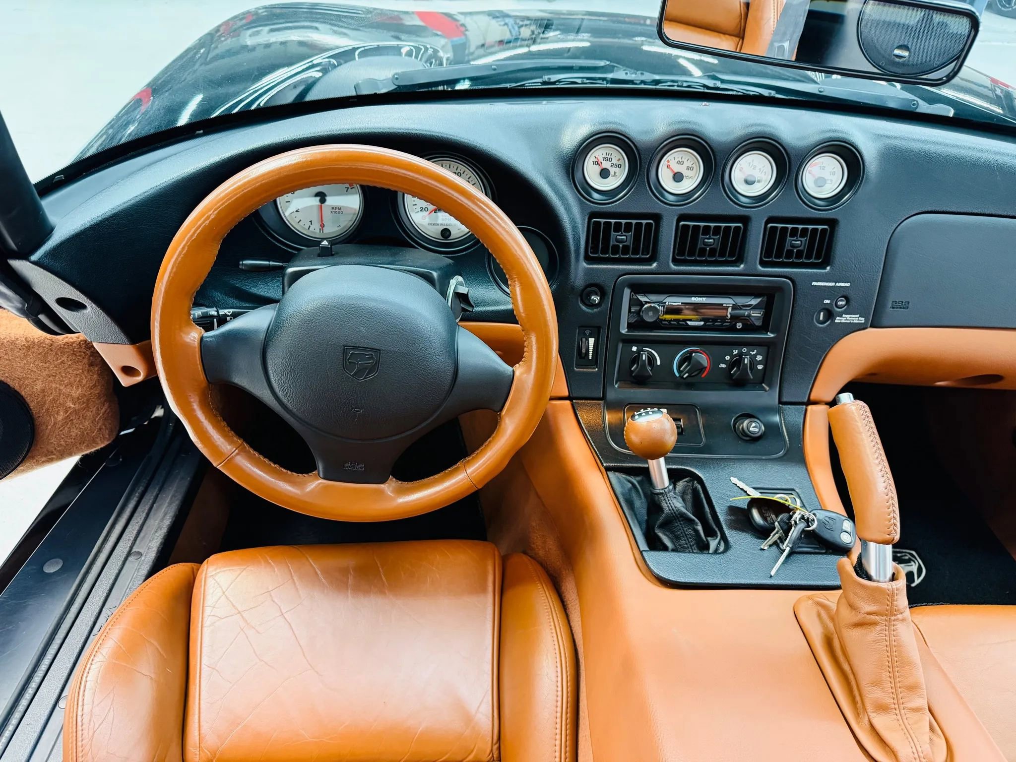 Used 2000 Dodge Viper RT/10 image 8