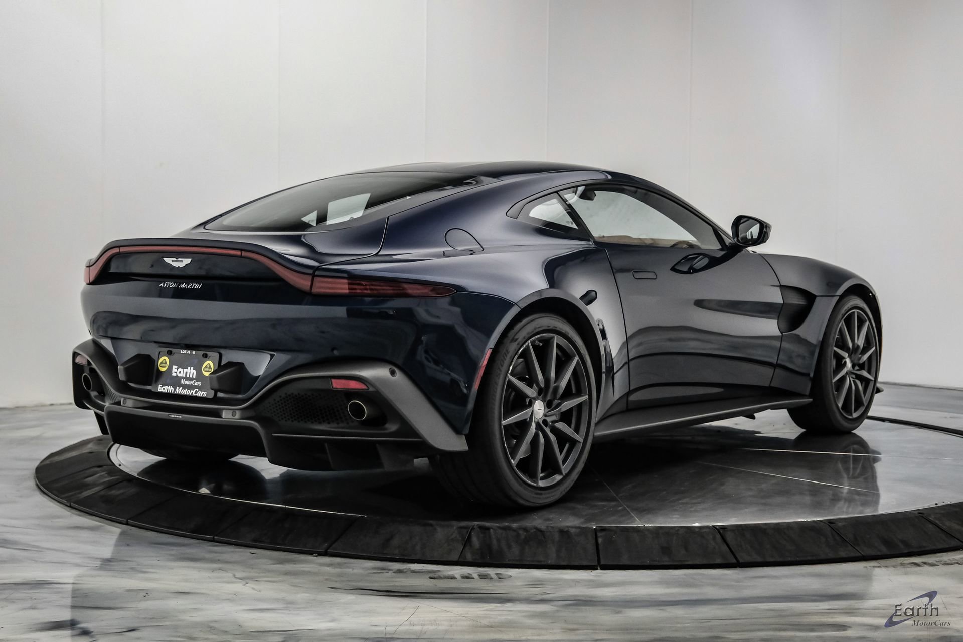 Used 2020 Aston Martin V8 Vantage Coupe RWD image 18