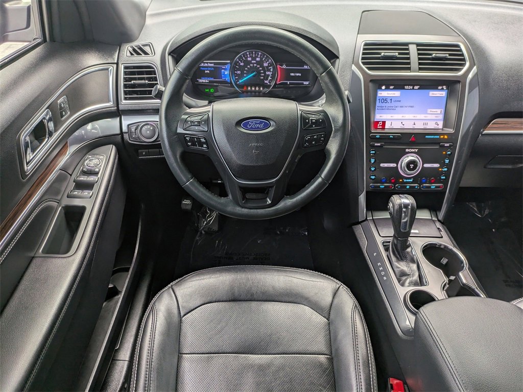 Used 2019 Ford Explorer Limited w/ Ford Safe & Smart Package image 18