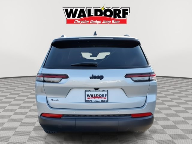 New 2025 Jeep Grand Cherokee 4WD image 3