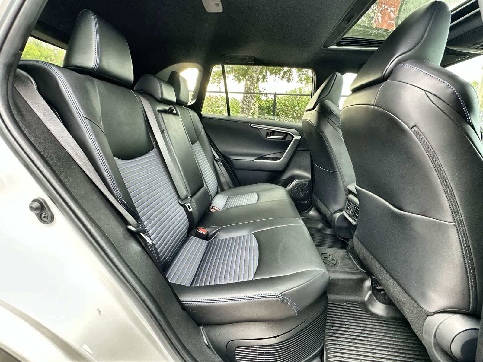 Used 2023 Toyota RAV4 XSE AWD/4WD image 19
