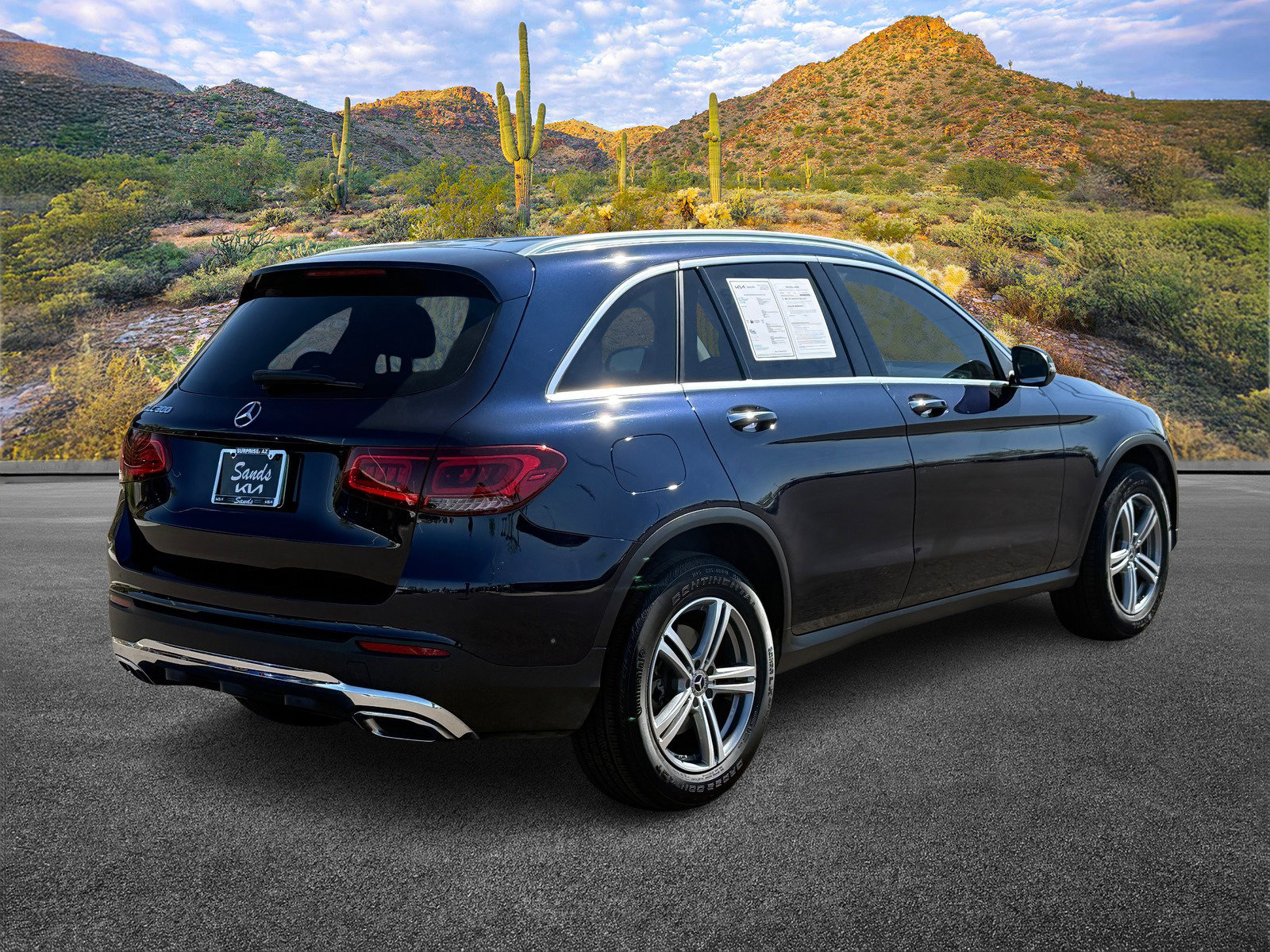 Used 2021 Mercedes-Benz GLC 300 image 4