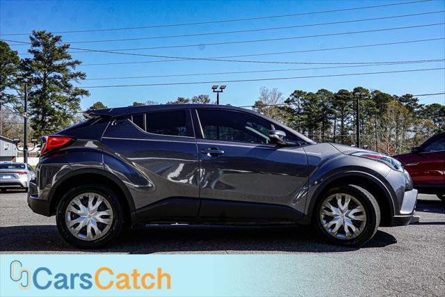 Used 2019 Toyota C-HR LE image 2