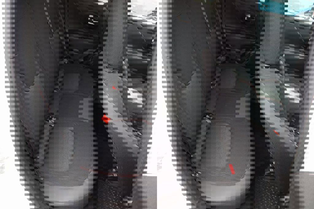 Used 2023 Jeep Renegade Trailhawk image 17