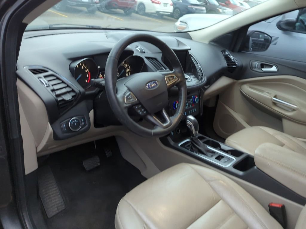 Used 2019 Ford Escape Titanium image 7