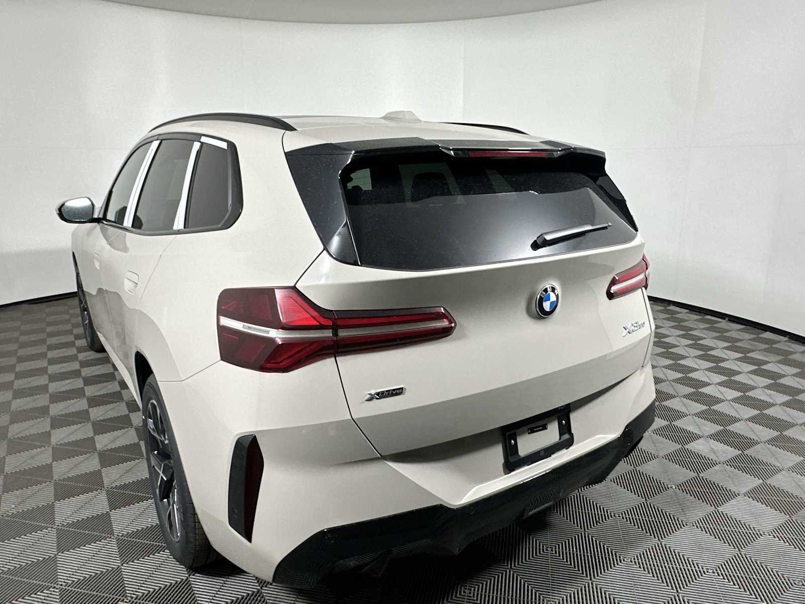 New 2026 BMW X3 xDrive30 w/ M Sport Package image 3