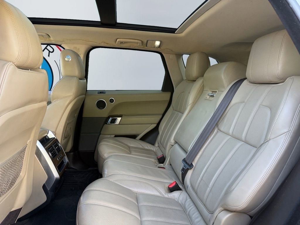 Used 2016 Land Rover Range Rover Sport HSE image 19
