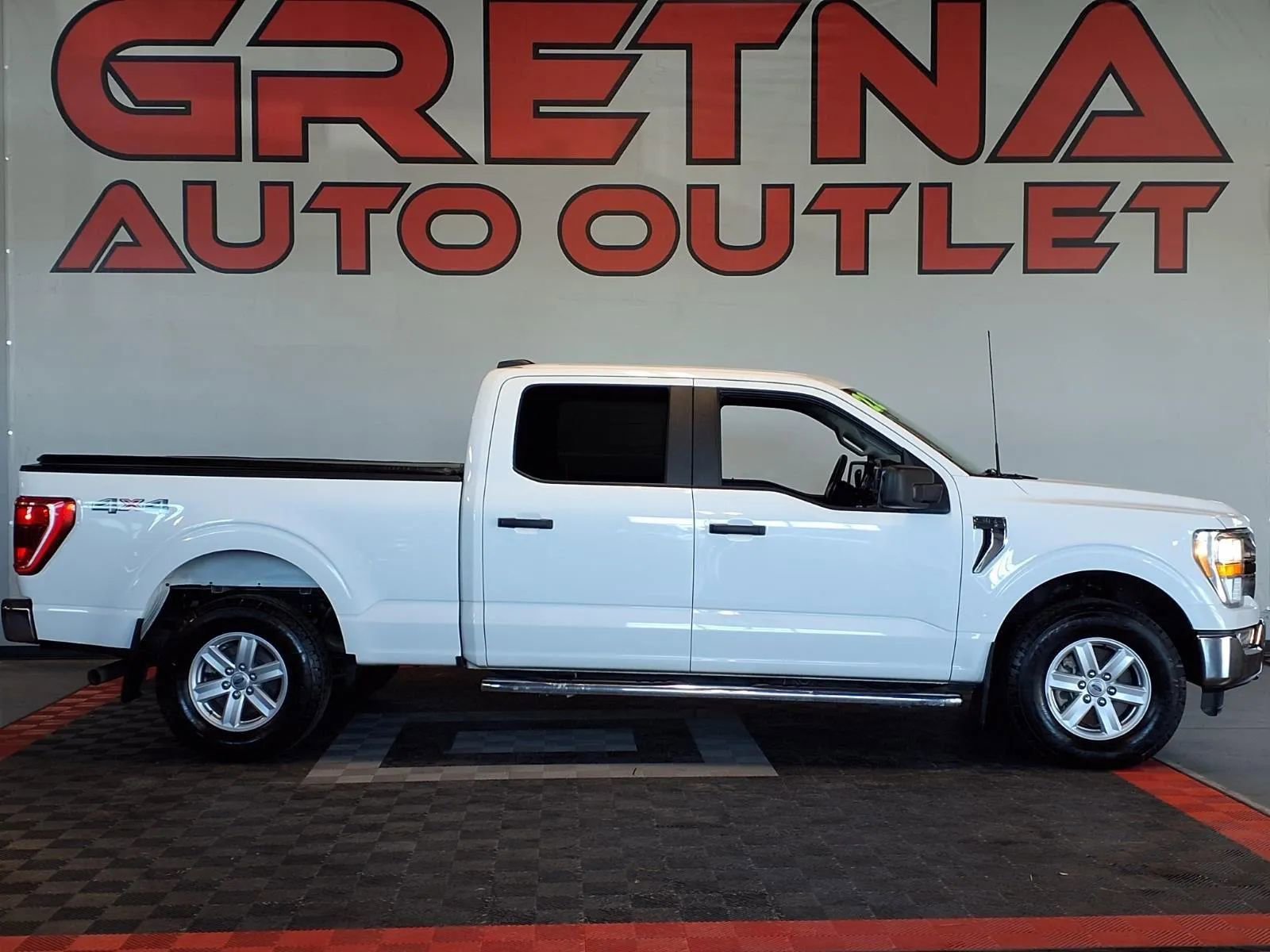 Used 2022 Ford F150 XLT w/ Trailer Tow Package AWD/4WD image 1