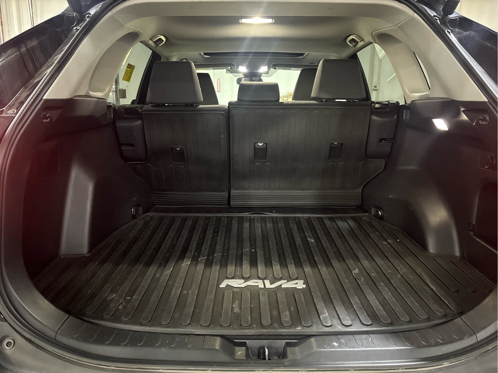 Used 2025 Toyota RAV4 XLE w/ Convenience Package AWD/4WD image 7