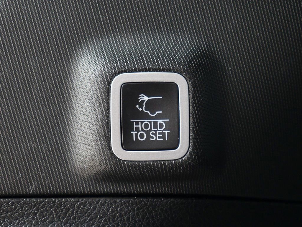 Used 2023 Jeep Grand Cherokee Altitude image 50