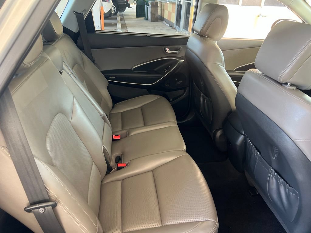 Used 2018 Hyundai Santa Fe AWD image 15