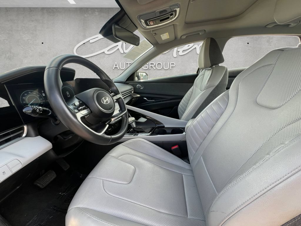 Used 2024 Hyundai Elantra Limited FWD image 19