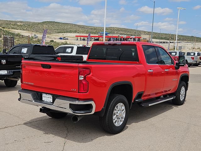 Used 2024 Chevrolet Silverado 2500 LTZ w/ LTZ Convenience Package AWD/4WD image 4