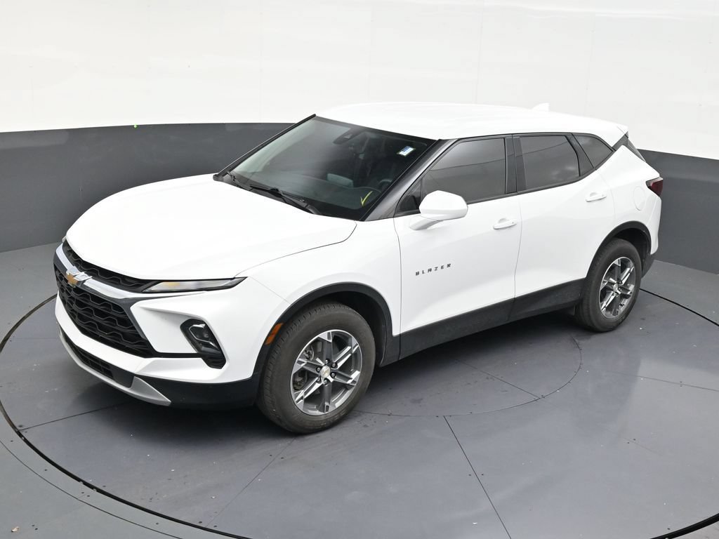 Used 2023 Chevrolet Blazer LT FWD image 12