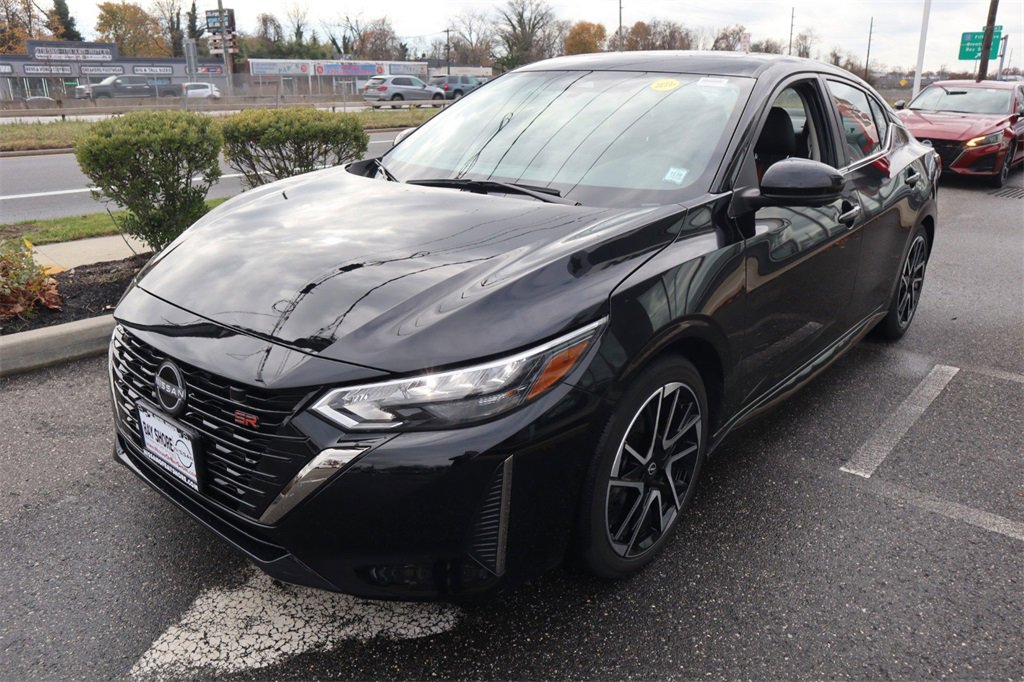 Certified 2025 Nissan Sentra SR w/ SR Premium Package image 9