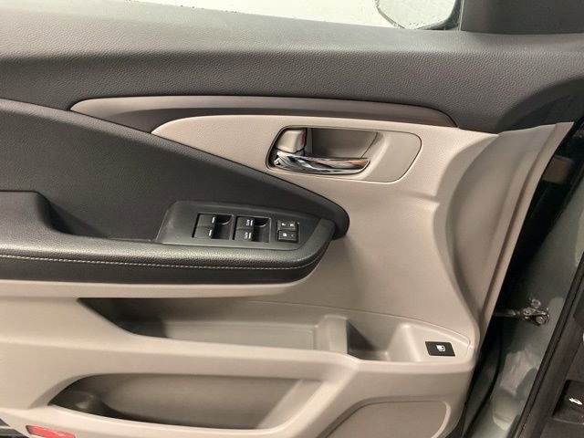 Used 2017 Honda Ridgeline RTL-T image 19