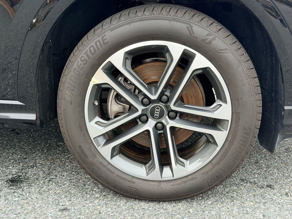 Certified 2025 Audi Q5 Premium w/ Convenience Package AWD/4WD image 25