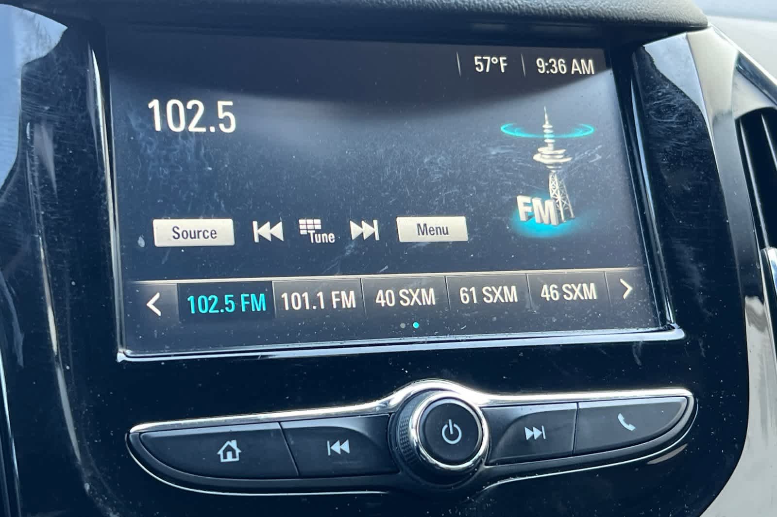 Used 2018 Chevrolet Cruze Premier FWD image 18