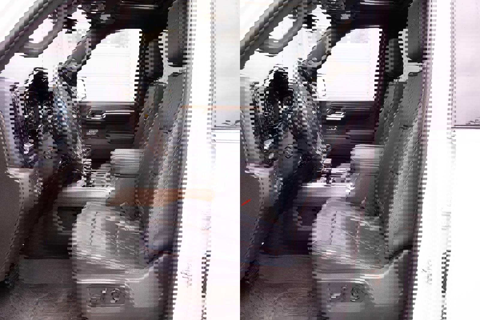 Used 2023 Chevrolet Silverado 1500 High Country w/ Technology Package image 12