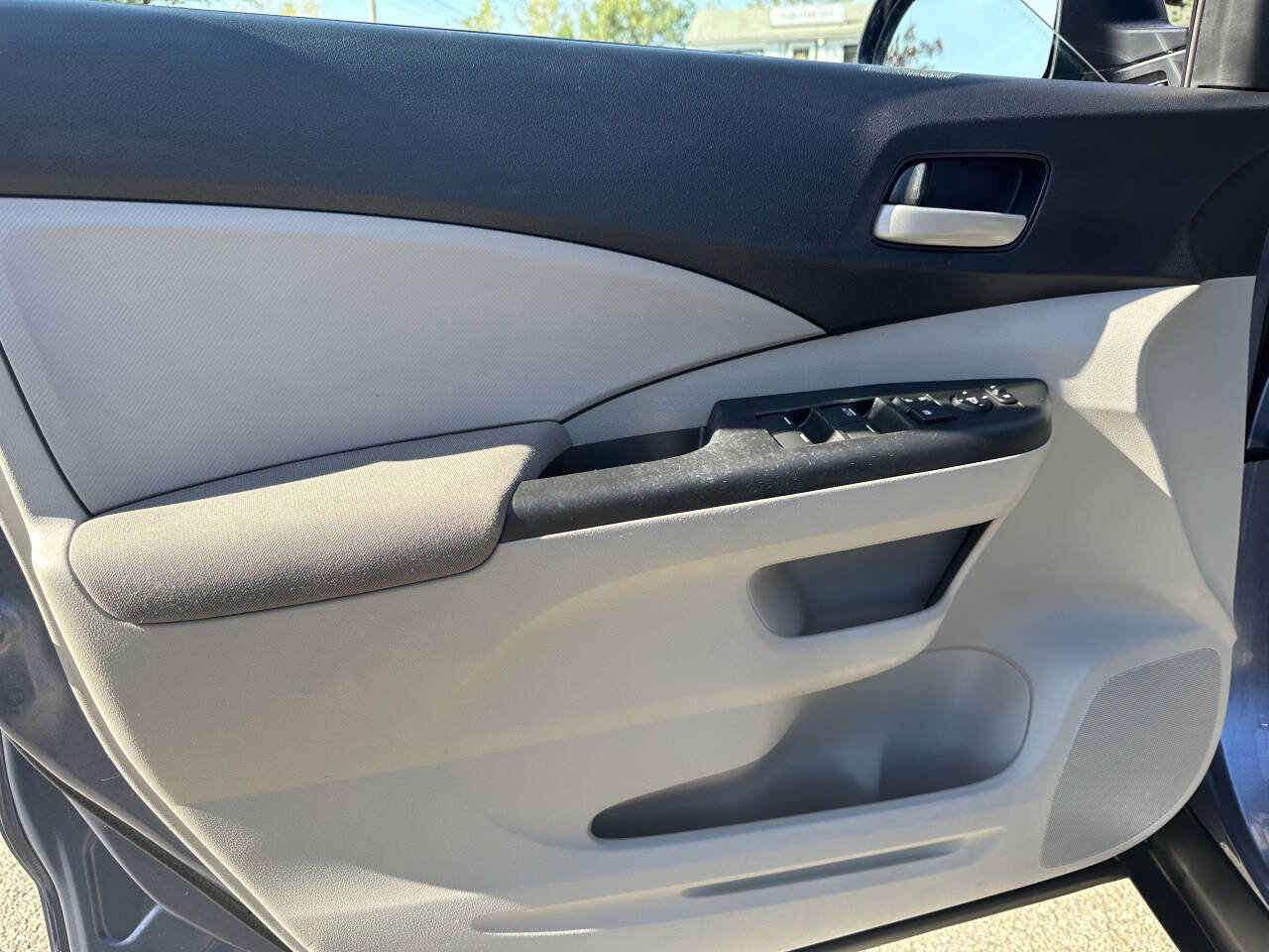 Used 2013 Honda CR-V LX image 17