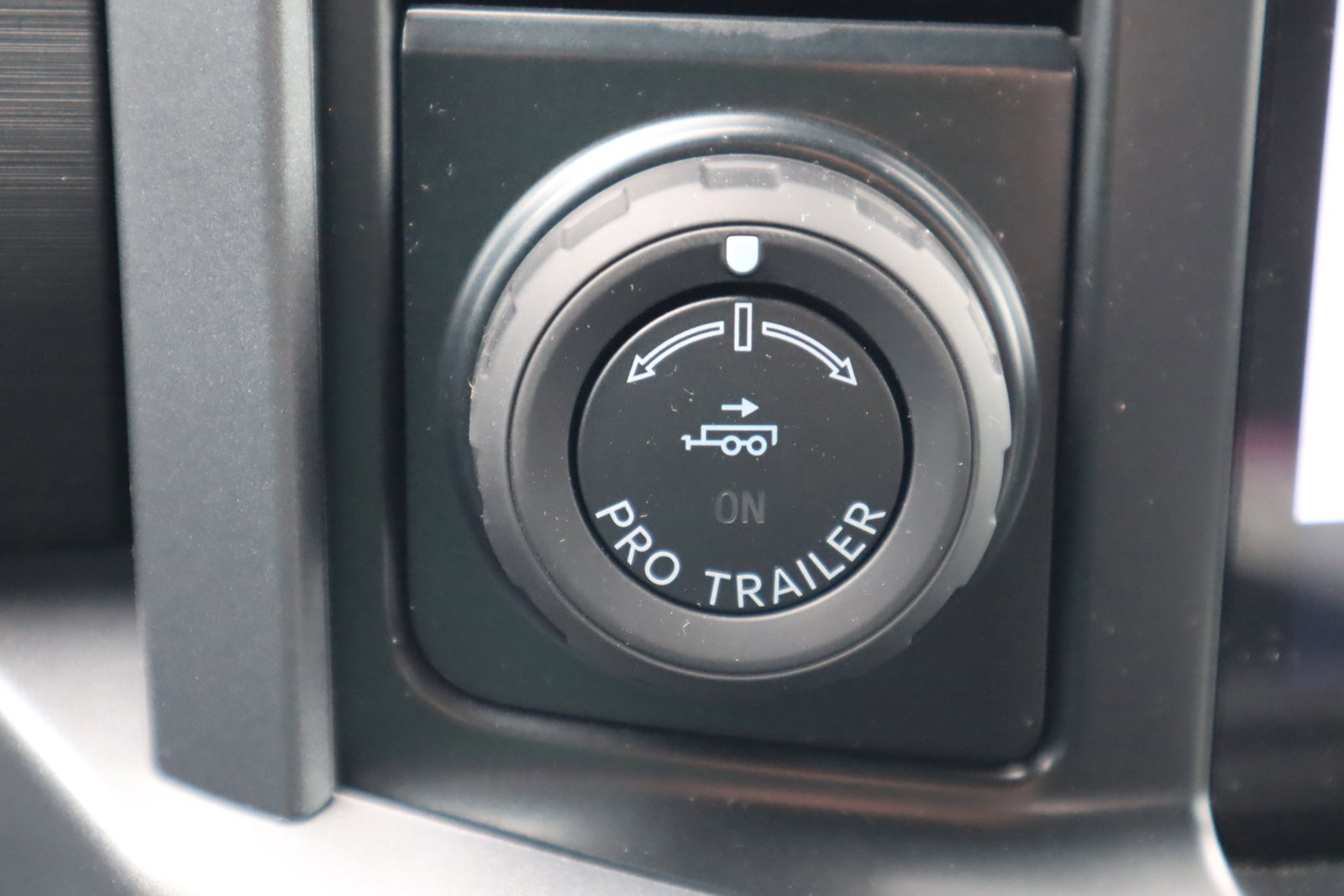 New 2025 Ford F150 XLT w/ Equipment Group 302A MID image 25